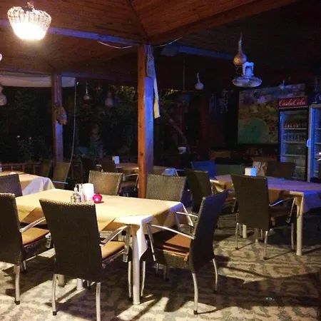 Tas Guest house Side